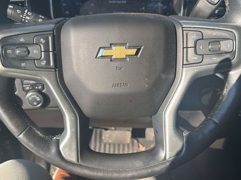 Used 2022 Chevrolet Silverado 1500 LT AWD/4WD image 12