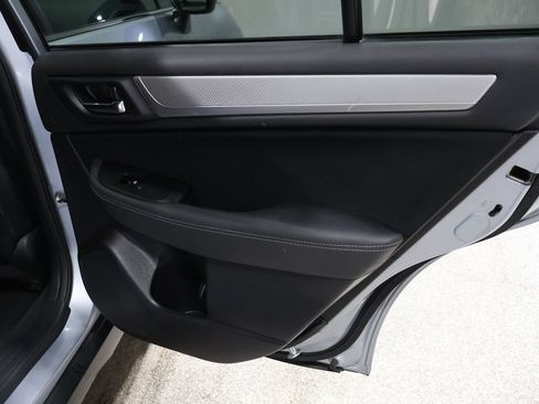 Used 2017 Subaru Outback 2.5i Premium image 23