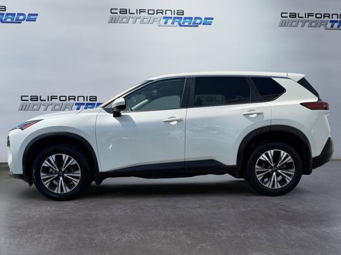 Used 2023 Nissan Rogue SV image 8