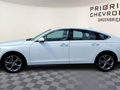 Used 2023 Honda Accord EX image 5
