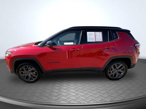Used 2026 Jeep Compass Limited AWD/4WD image 8