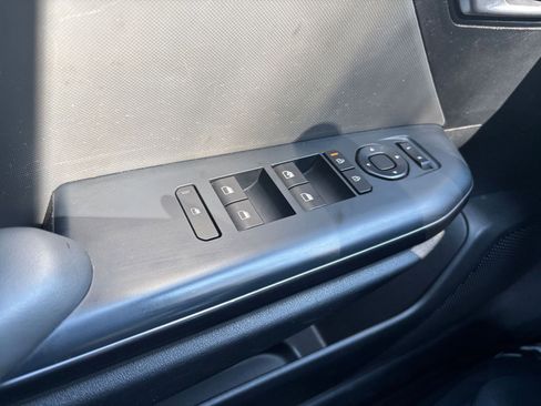Used 2025 Kia K4 FWD image 18