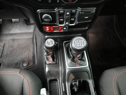 Used 2020 Jeep Wrangler Unlimited Rubicon image 16