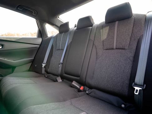 Used 2025 Honda Accord Sport image 32