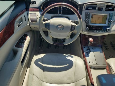Used 2012 Toyota Avalon Limited image 12