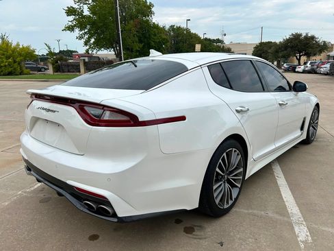 Used 2018 Kia Stinger Premium RWD image 5