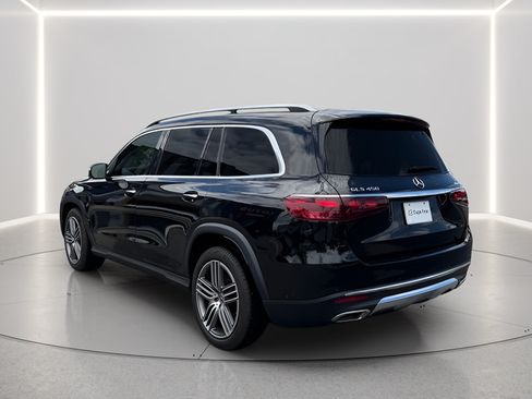 Used 2024 Mercedes-Benz GLS 450 4MATIC image 3