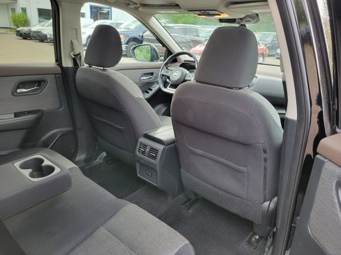 Used 2021 Nissan Rogue SV AWD/4WD image 25