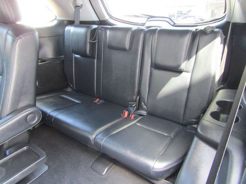 Used 2017 Toyota Highlander SE FWD image 17
