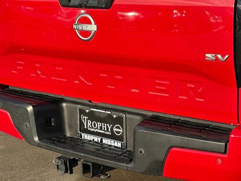 Certified 2022 Nissan Frontier SV w/ Technology Package image 8