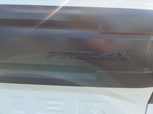 Used 2026 Nissan Frontier PRO-4X AWD/4WD image 7