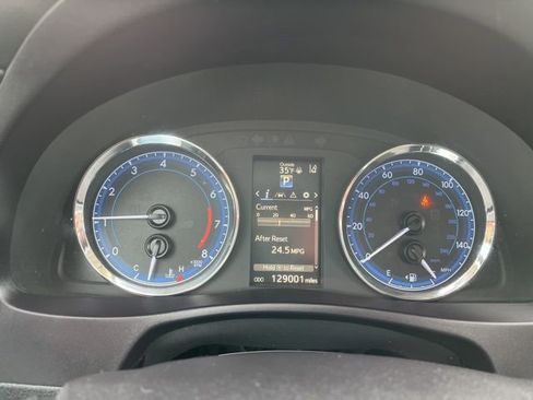 Used 2018 Toyota Corolla SE w/ Protection Package FWD image 43