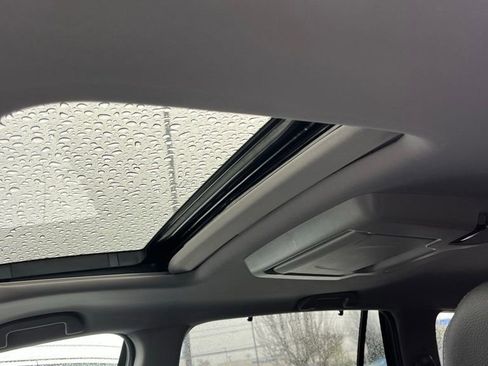 Used 2020 Honda Pilot Touring image 7