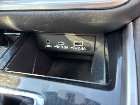 Certified 2025 Subaru Outback Premium AWD/4WD image 22