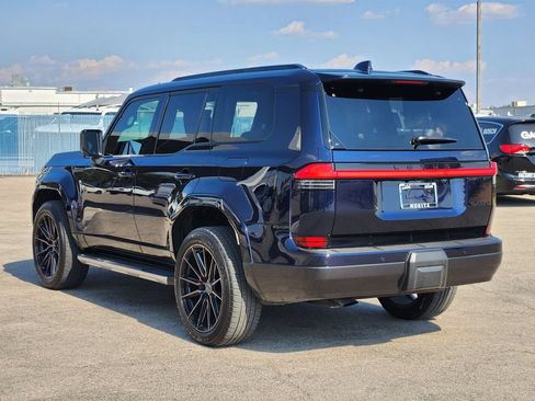 Used 2024 Lexus GX 550 w/ Cold Area Package AWD/4WD image 7