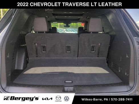 Used 2022 Chevrolet Traverse LT w/ LT Premium Package AWD/4WD image 27