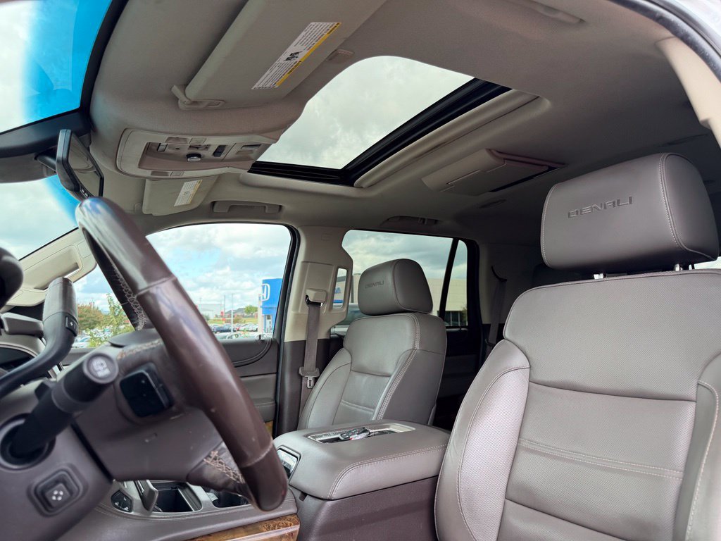Used 2016 GMC Yukon Denali w/ Open Road Package AWD/4WD image 15