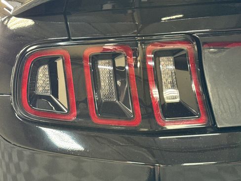 Used 2013 Ford Mustang Coupe RWD image 43