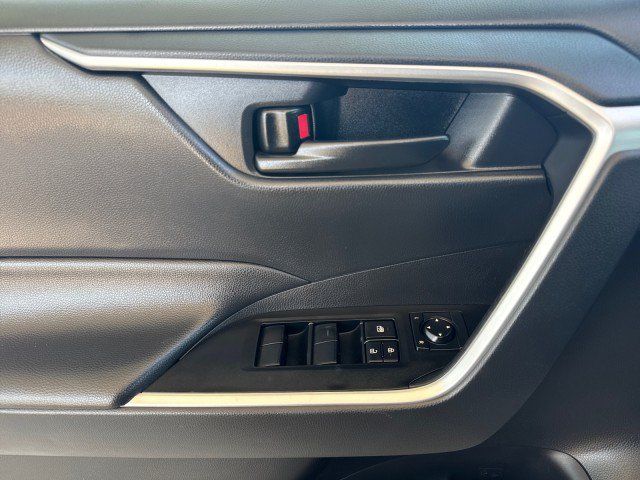 Used 2025 Toyota RAV4 LE FWD image 9