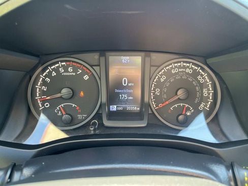 Used 2023 Toyota Tacoma SR image 32