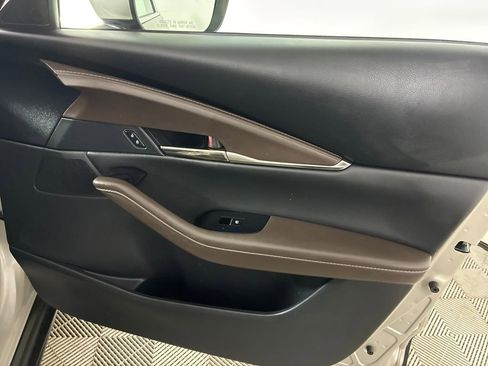 Used 2022 MAZDA CX-30 AWD 2.5 S w/ Premium Package image 34