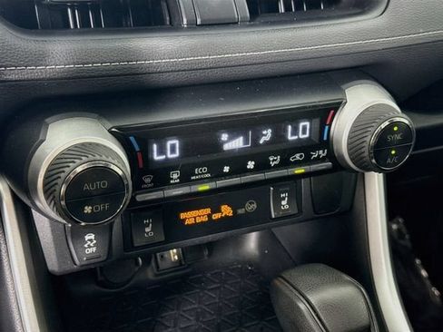 Certified 2019 Toyota RAV4 XLE w/ Convenience Package FWD image 17
