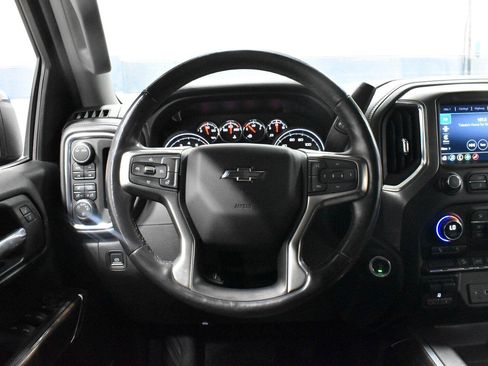 Used 2021 Chevrolet Silverado 1500 LT Trail Boss w/ Convenience Package II AWD/4WD image 6