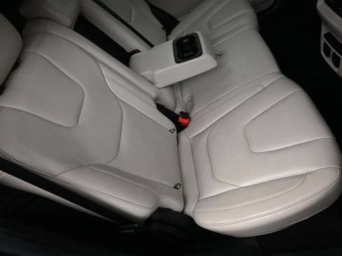 Used 2020 Ford Edge Titanium AWD/4WD image 23