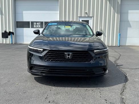 Used 2025 Honda Accord EX-L image 2