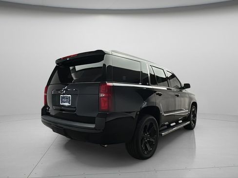 Used 2017 Chevrolet Tahoe LT w/ LT Signature Package image 7