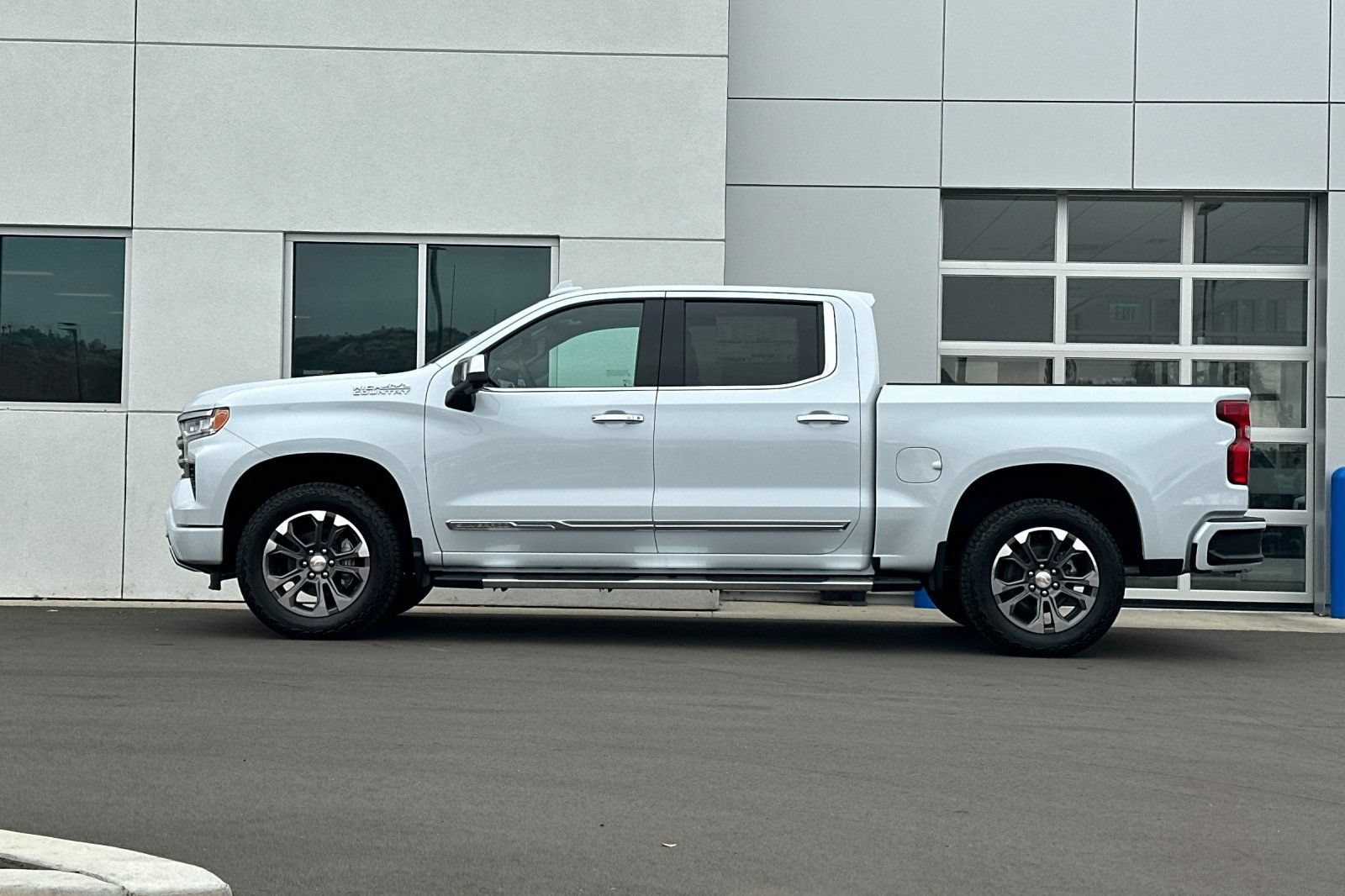 New 2026 Chevrolet Silverado 1500 High Country AWD/4WD image 7