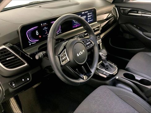 Certified 2025 Kia Seltos S FWD image 14