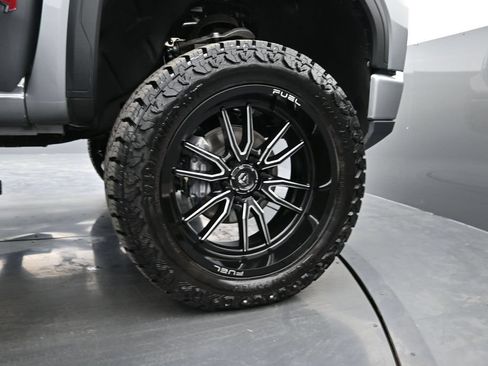 Used 2025 GMC Sierra 1500 AT4 w/ AT4 Premium Package AWD/4WD image 17