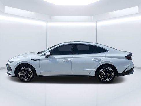 Used 2024 Hyundai Sonata SEL w/ Convenience Package FWD image 6