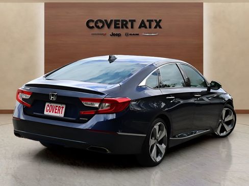 Used 2018 Honda Accord Touring image 5