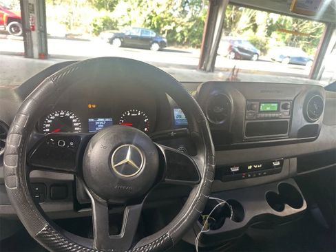 Used 2019 Mercedes-Benz Sprinter 170 image 3