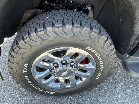 Used 2015 Chevrolet Silverado 2500 LT AWD/4WD image 11