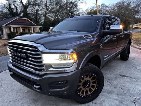 Used 2019 RAM 2500 Limited image 1
