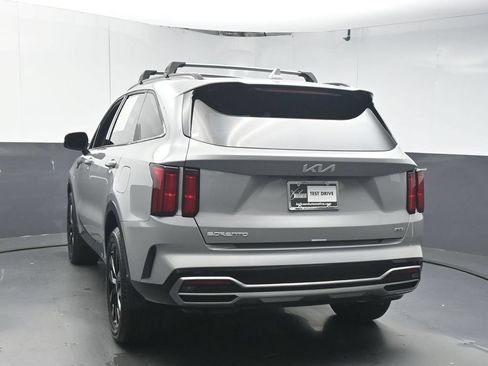 Used 2023 Kia Sorento SX AWD/4WD image 6
