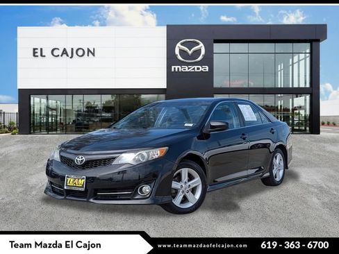 Used 2014 Toyota Camry SE FWD image 1