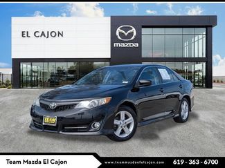 Used 2014 Toyota Camry SE FWD video 1
