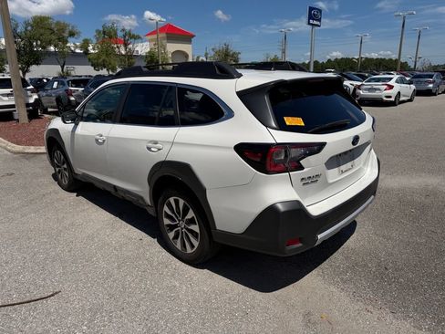 Used 2024 Subaru Outback Limited AWD/4WD image 9