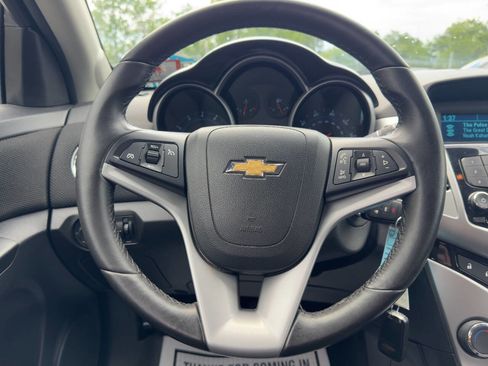 Used 2013 Chevrolet Cruze LT FWD image 19