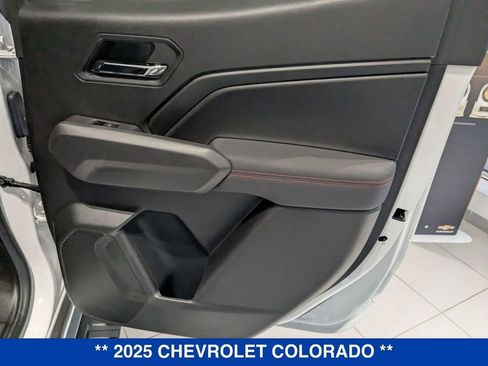 New 2025 Chevrolet Colorado Z71 w/ Midnight Edition image 28
