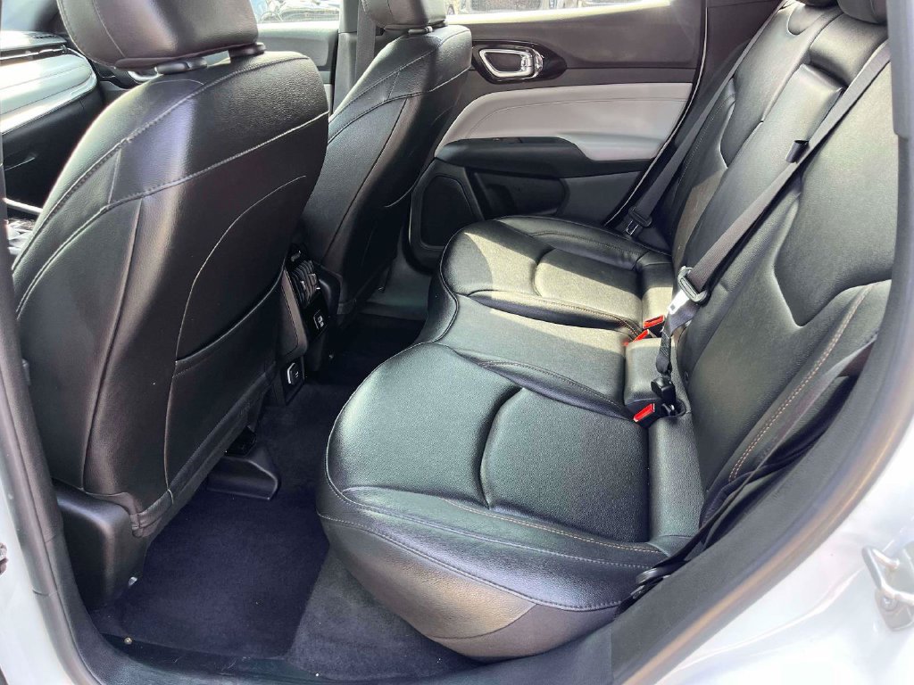 Used 2024 Jeep Compass Limited AWD/4WD image 6