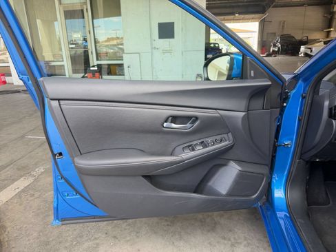 Used 2025 Nissan Sentra SV FWD image 18