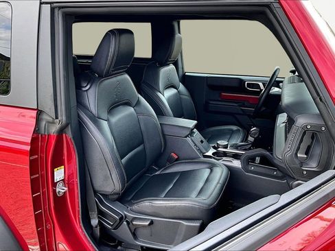 Certified 2025 Ford Bronco Badlands AWD/4WD image 6