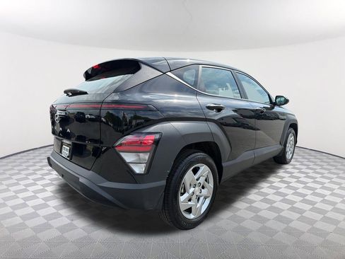 Used 2024 Hyundai Kona SE FWD image 5