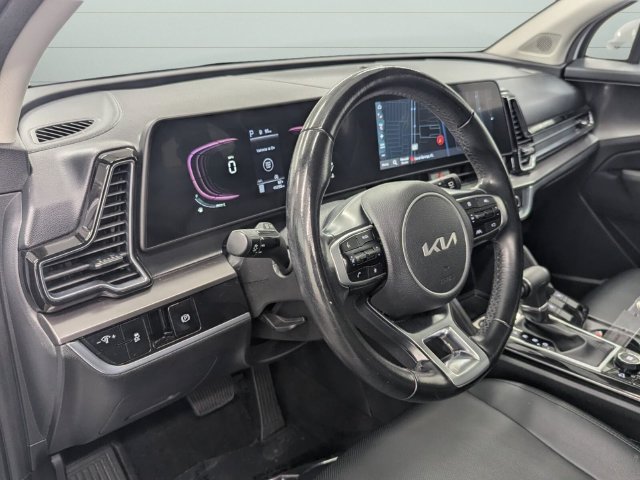 Used 2023 Kia Sportage EX FWD image 11