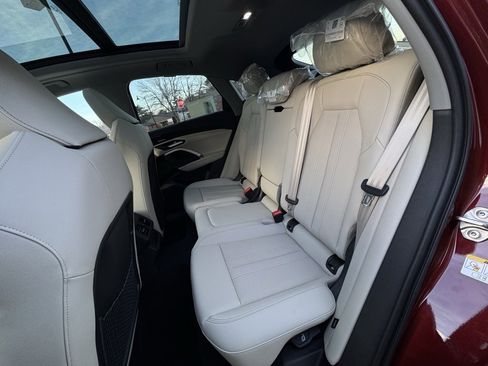 New 2025 Audi Q5 2.0T Premium Plus image 31